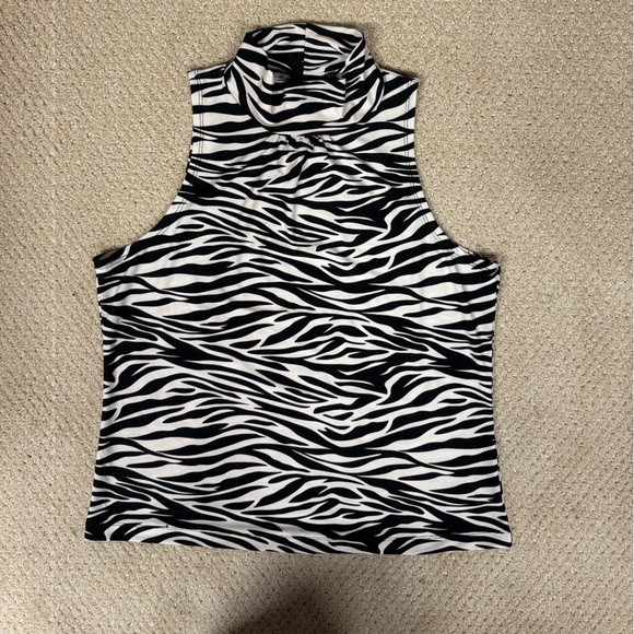 D.F.A New York Zebra Print Sleeveless Mock Neck Top | Size Large - Picture 3 of 5